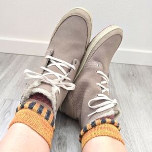 Helly Hanson | monochrome gray tan sporty Gorpcore shoes | WMS 8.5